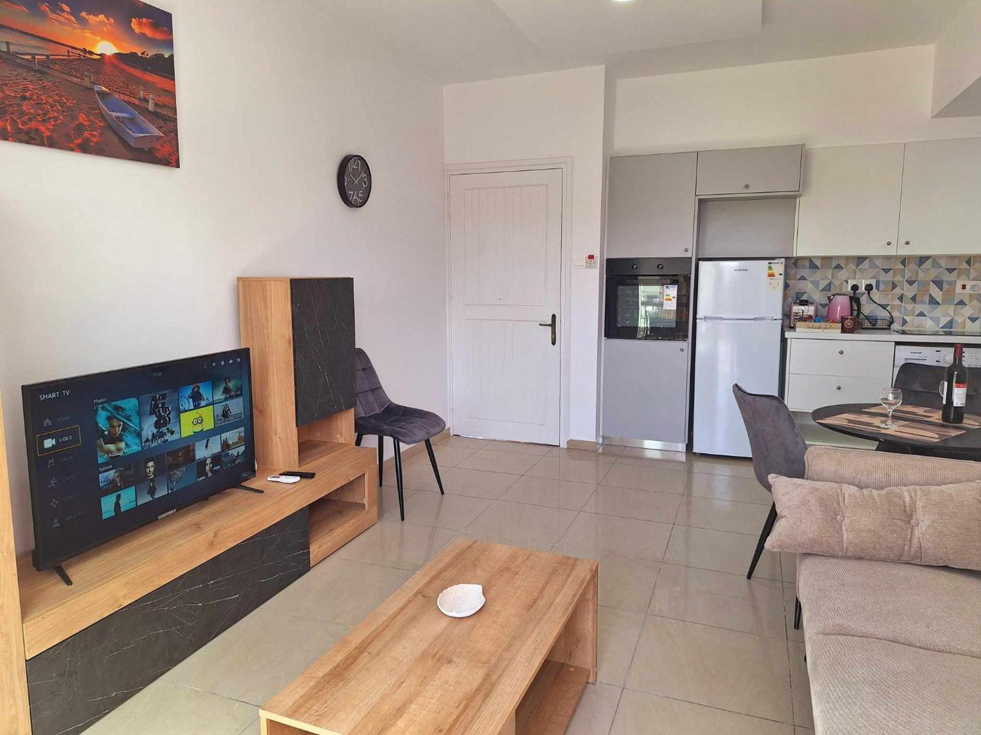 Stylish Apt Kato Paphos Close To Beach & Vibrant Harbor Life Exterior photo